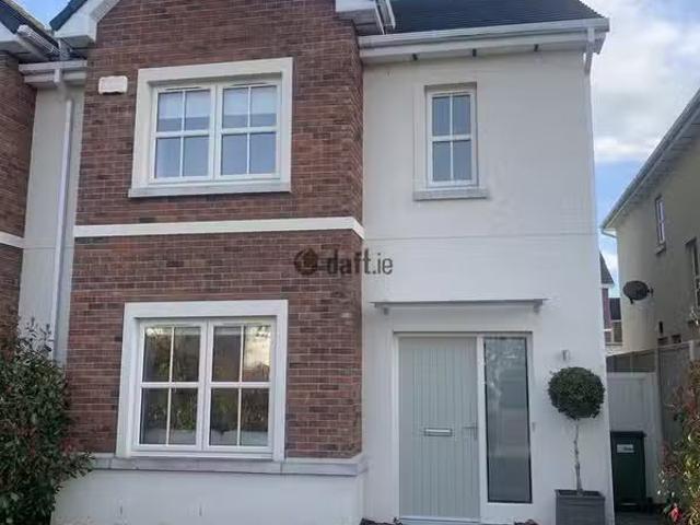 113 Stoneleigh, Naas, Naas, Co. Kildare is for rent