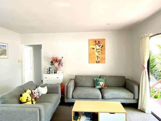 1/13 Trengove Place, West Harbour, Auckland