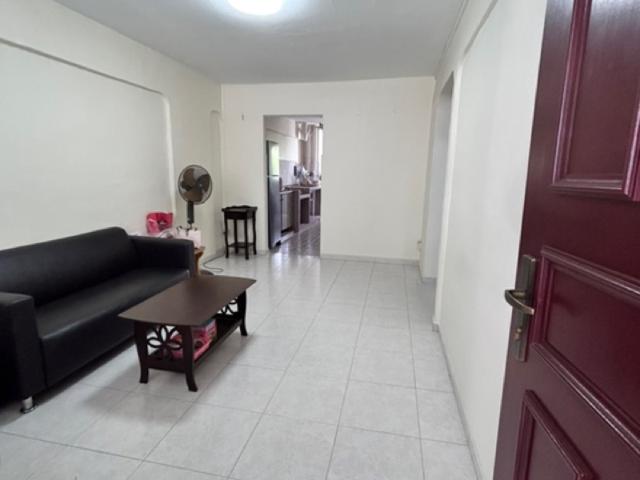 113 Yishun Ring Road HDB Apartment For Sale, $400,000, 2 Bed 2 Bath 688 sqft $581.00 psf