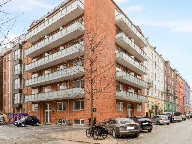 114 1942 Sommerstedgade 9A, 2. Th Lys og rummelig andelsbolig med stor altan og eminent beliggenhed! RealMæglerne