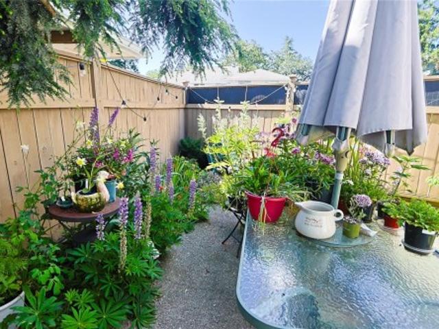 114 724 Sea Terr, Victoria, BC, V9A 3R6 house for sale | Listing ID 1043 | Royal LePage