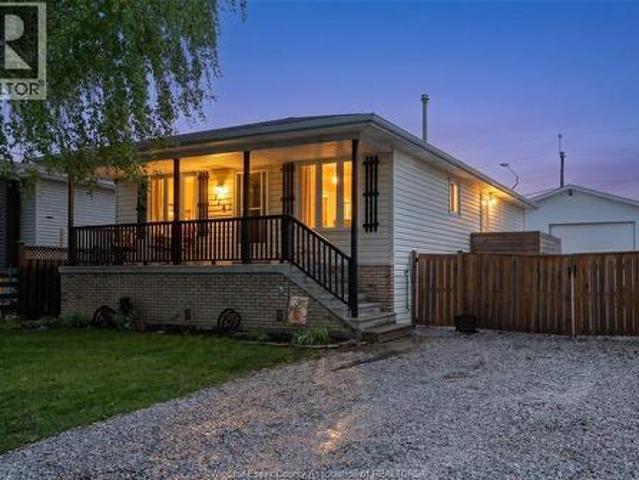 114 Gloucester Drive, Colchester, ON, N0R 1G0 house for sale | Listing ID 26016 | Royal LePage