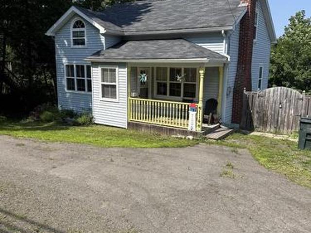 114 Hawthorne Street, Antigonish, NS, B2G 1A9 house for sale | Listing ID 202617 | Royal LePage