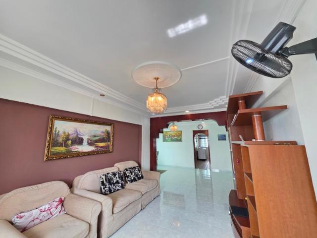 114 Yishun Ring Road HDB Apartment For Sale, $548,888, 3 Bed 2 Bath 1,119 sqft $491.00 psf
