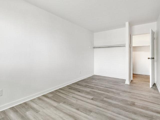 11565 Boul. de Pierrefonds, #110