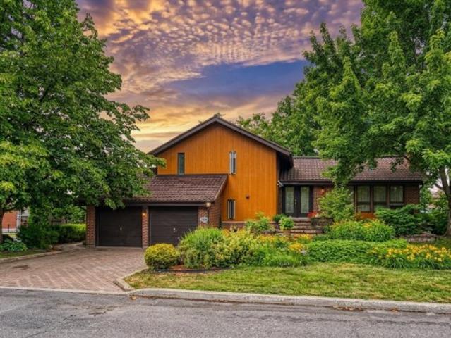 1150 Rue De Chamonix, Longueuil Saint Hubert, QC, J3Y 6X1 house for sale | Listing ID 21864 | Royal LePage
