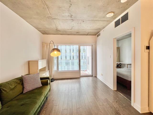 1150 Rue St Denis