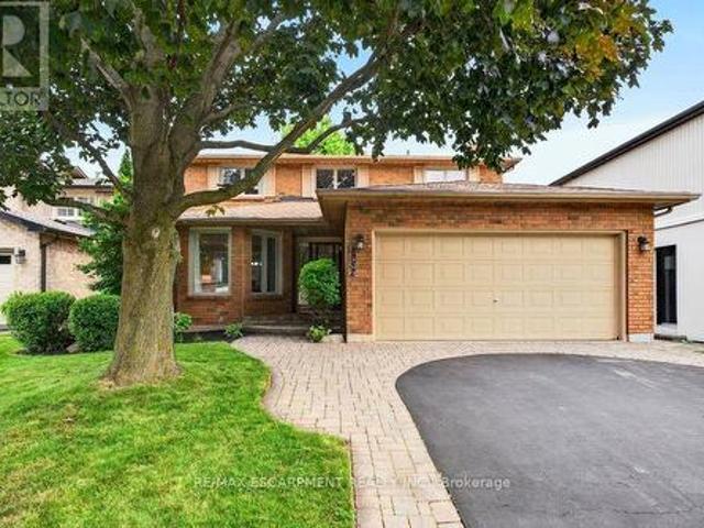 1152 Lockhart Road, Burlington, ON, L7S 1G9 house for sale | Listing ID W13675 | Royal LePage
