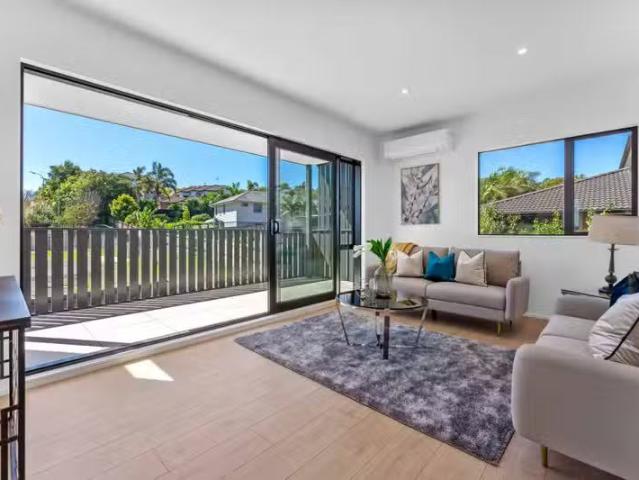 11/52 Rosedale Road, Pinehill, North Shore City For Sale
