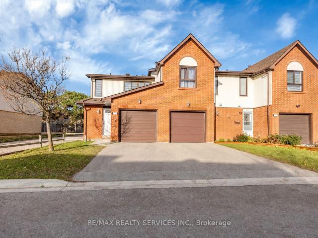 115 Foster Crescent, Brampton | 3Beds/3Bath, Townhouse, $3,000/mo | Condos. Ca