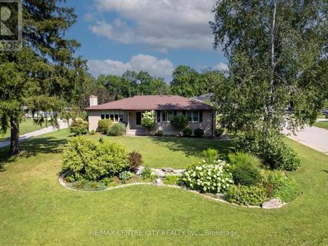 115 Hull Road, Strathroy Caradoc Ne, ON, N7G 2B7 house for sale | Listing ID X12323 | Royal LePage