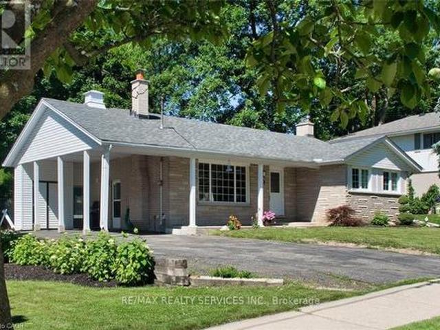 115 Uplands Drive, Kitchener, ON, N2M 4X3 house for sale | Listing ID X13020 | Royal LePage