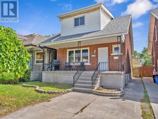 1164 Elm Avenue, Windsor, ON, N9A 5H9 house for sale | Listing ID 25018 | Royal LePage