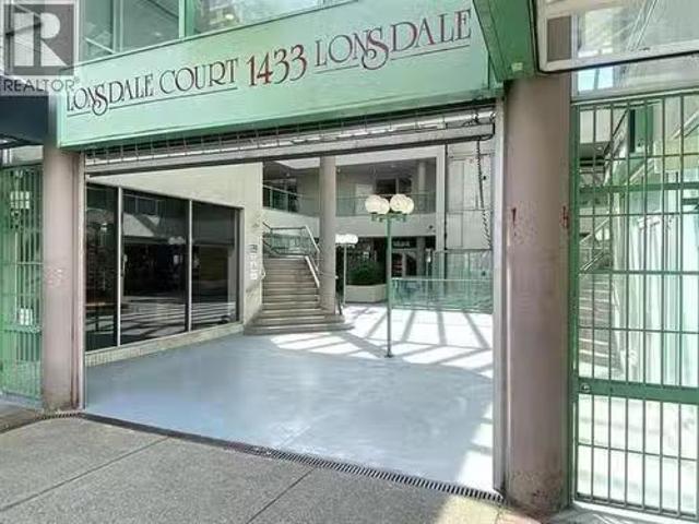 11685 Confidential, North Vancouver, BC, V0V 0V0 commercial.