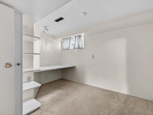 11608 Edinboro Rd NW 5 Bedroom Apartment for Rent at 11608 Edinboro Rd Nw, Edmonton, AB T6G 1Z8 Windsor Park