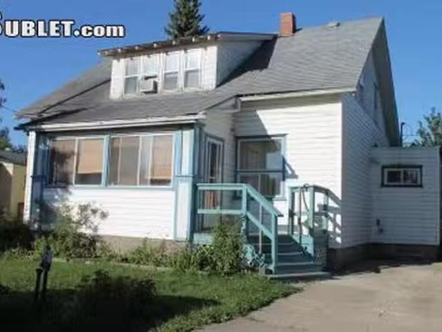 1160 Room for rent in Leduc