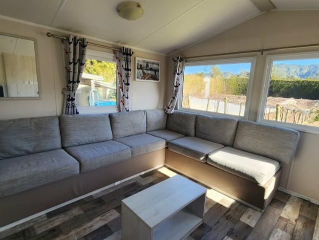 1162b No 3 Road