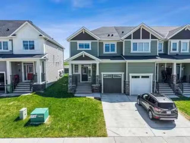116 Cityline Square Ne, Calgary, AB, T3N 2H5 house for sale.