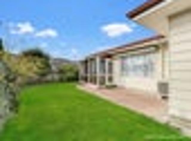 1/16 Alan Styles Place Greenmeadows