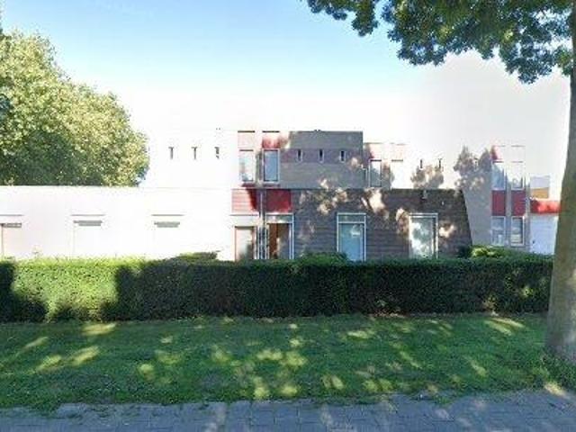 116 m2 office space for rent in Breda