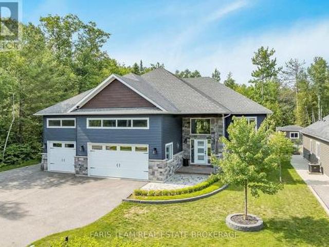 116 Mamie Avenue, Wasaga Beach, ON, L9Z 2P6 house for sale | Listing ID S13626 | Royal LePage