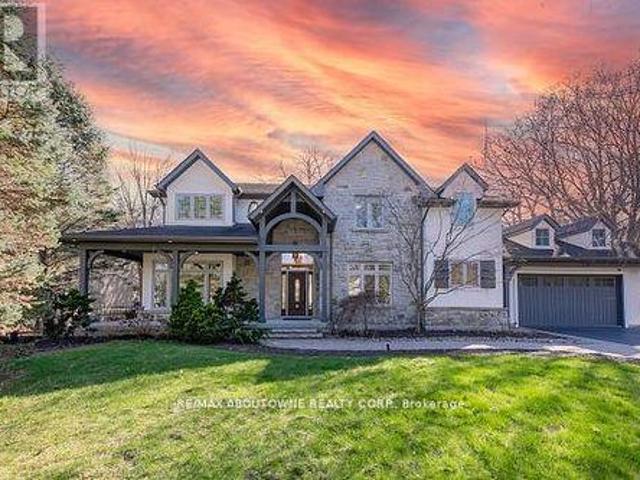 116 Parkwood Court, Oakville, ON, L6J 7W6 house for sale | Listing ID W12205 | Royal LePage