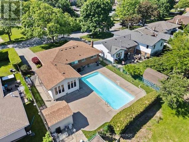 116 Windward Street, St. Catharines Carlton/Bunting, ON, L2M 4C6 house for sale | Listing ID X13492 | Royal LePage