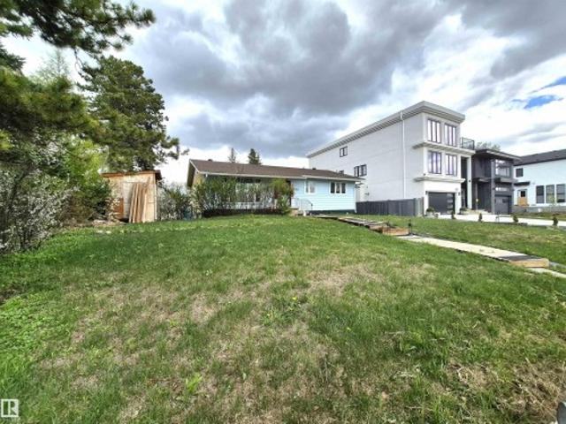11740/11 University Avenue, Edmonton, AB, T6G 1Z5 house for sale | Listing ID E4488 | Royal LePage