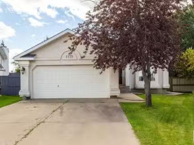 1175 Potter Greens Drive, Edmonton, AB, T5T 5Y6 house for sa.
