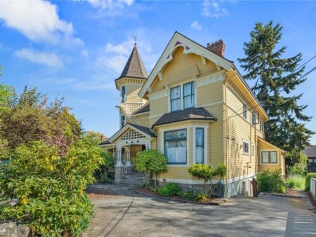1171 Rockland Ave, Victoria, BC, V8V 3H8 investment for sale | Listing ID 1036 | Royal LePage