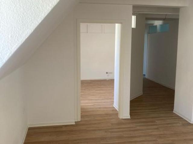 117,04 qm Frisch sanierte 4 Zimmer Wohnung in Strausberg zu vermieten