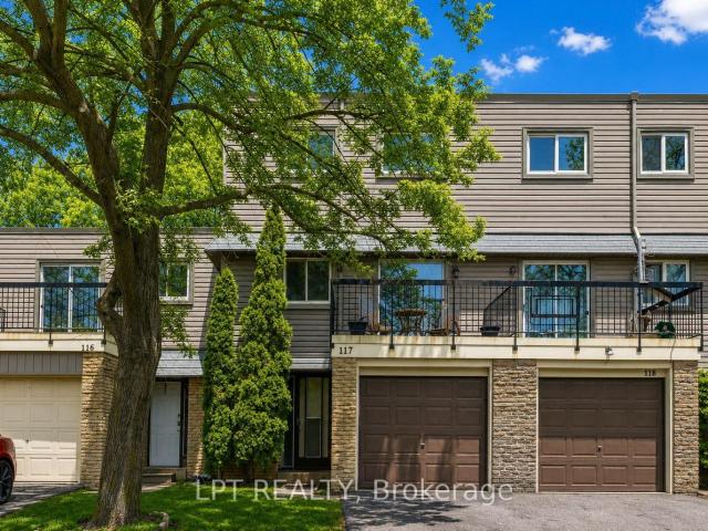 117 2 Bromsgrove Road, Mississauga | 3Beds/2Bath, Townhouse, $679,999 | Condos. Ca