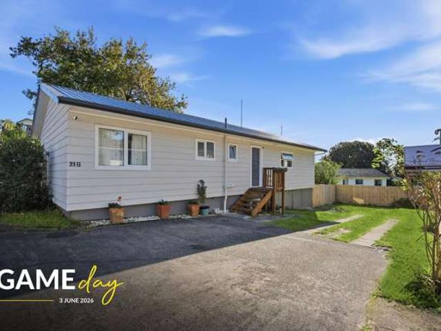 1/17 Fairclough Road, Beach Haven, North Shore City