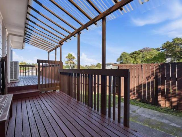 1/17 Lambrown Drive, Totara Vale, North Shore City