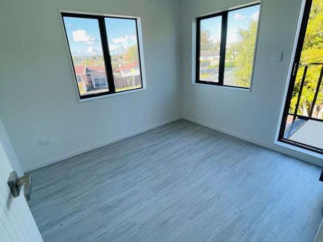1/187 Gray Avenue, Papatoetoe, Manukau City