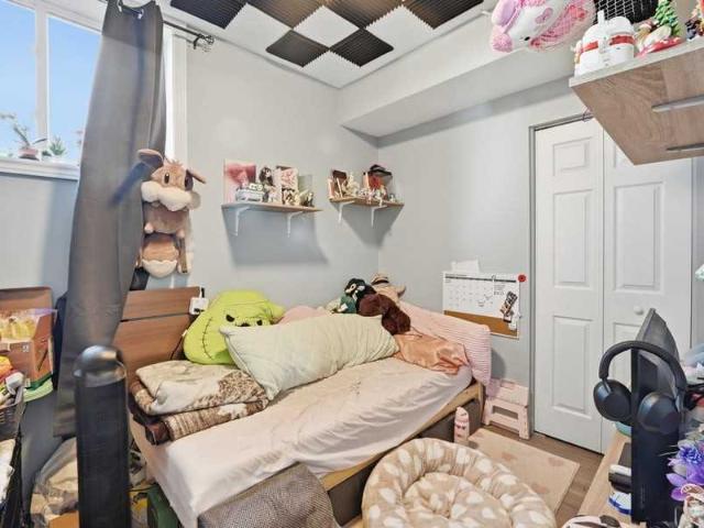 1187 Kingston Avenue Unit 1 3 Bedroom Apartment for Rent at 1187 Kingston Ave, Ottawa, ON K1Z 8K5 Carlington