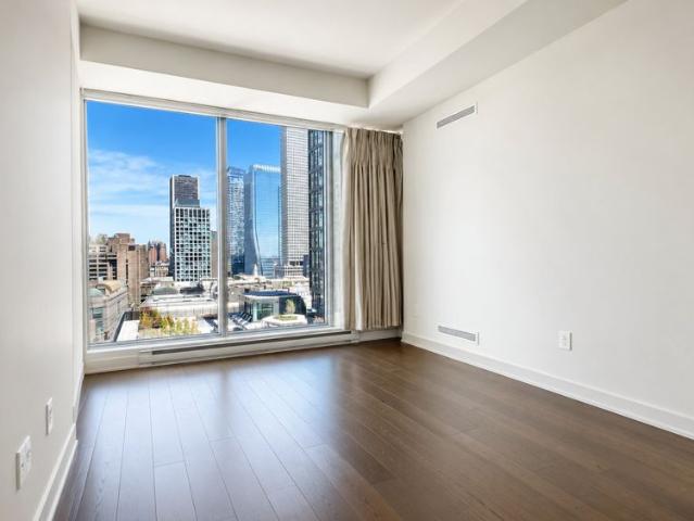 1188 Rue St Antoine O. Montréal Ville Marie, QC H3C