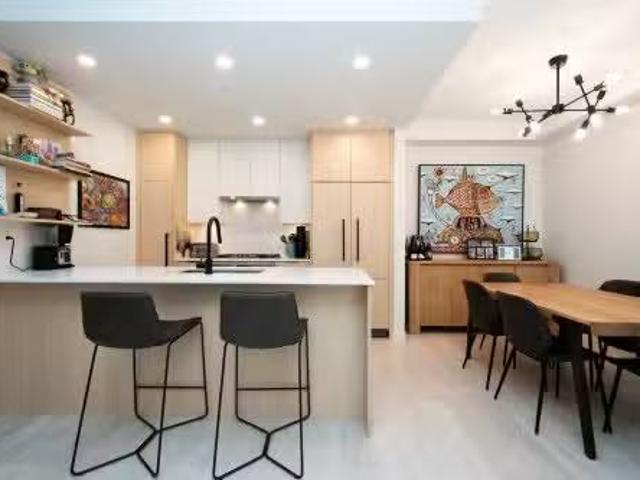 118 2045 Heritage Park Lane, North Vancouver, BC, V7H 0E3 Si.