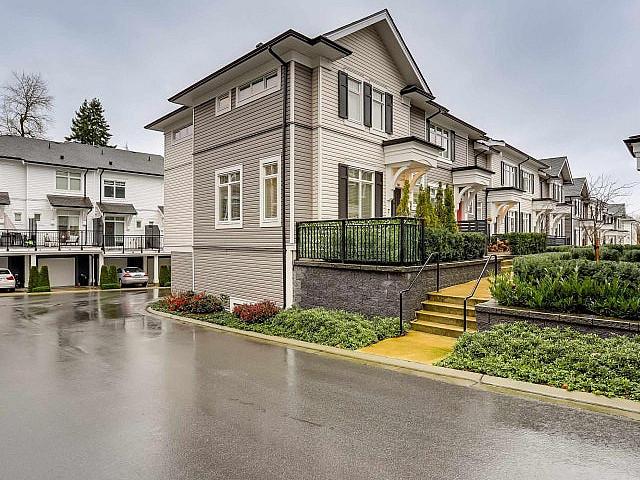 118 2070 Oak Meadows Drive Surrey, British Columbia
