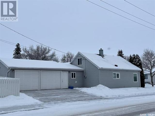 118 7Th Avenue W, Kindersley, SK, S0L 1S0 house for sale Li.