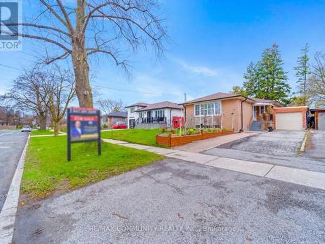 118 Brimorton Drive, Toronto, ON, M1P 4A1 house for sale | Listing ID E13212 | Royal LePage