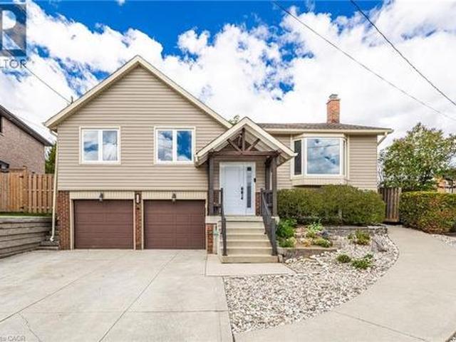 118 Napoli Drive, Hamilton, ON, L9C 6X2 house for sale | Listing ID 40829 | Royal LePage