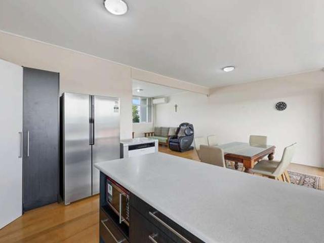 118 Sunset Road, Unsworth Heights, North Shore City
