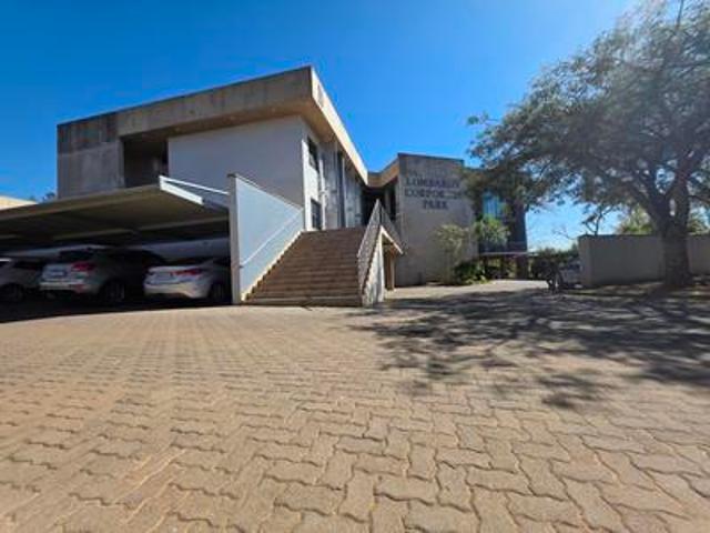 118m2 office to let at lombardy corp.