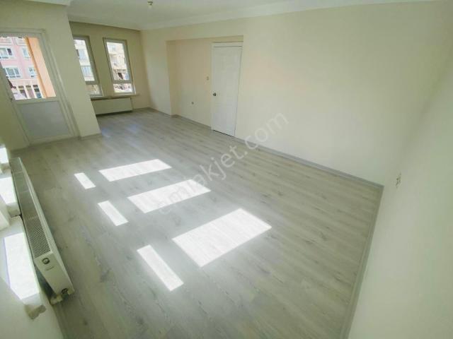 1196 Keçiören Bademlik Caddede Orta Kat 3+1 Satılık Daire