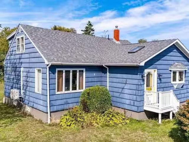 1192 Highway 335, Middle West Pubnico, NS, B0W 2M0 house for.