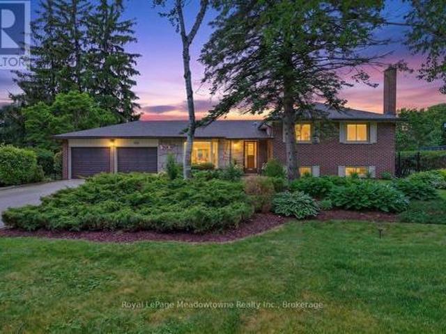 119 Elizabeth Drive, Halton Hills Ac Acton, ON, L7J 1B6 house for sale | Listing ID W13468 | Royal LePage