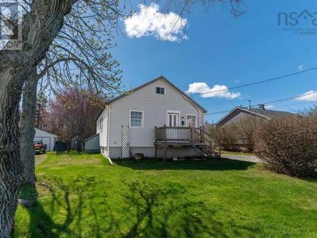 119 Howard Avenue, Eastern Passage, NS, B3G 1M7 house for sale | Listing ID 202610 | Royal LePage