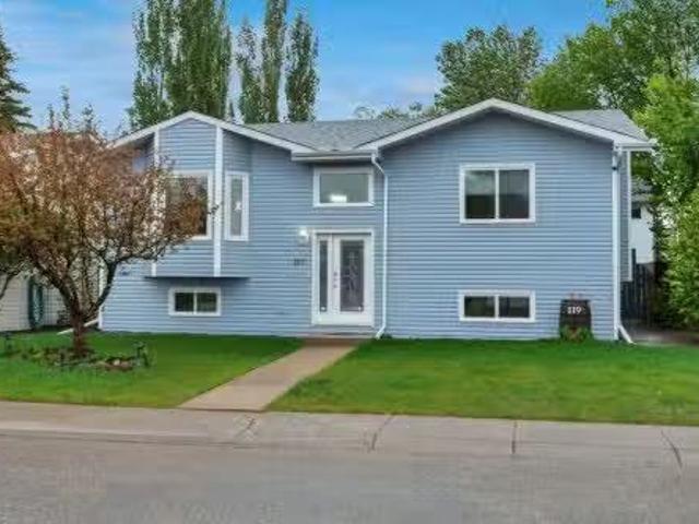 119 Strathaven Crescent, Strathmore, AB, T1P 1M2 house for s.