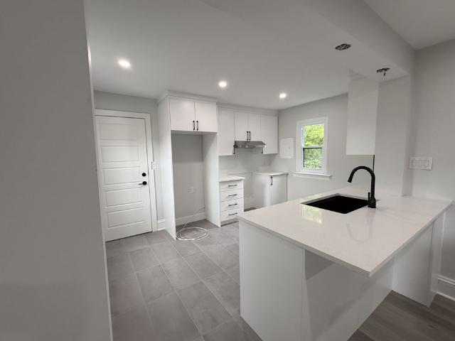 119 Powell Avenue 4 Ottawa ON K1S 2A2